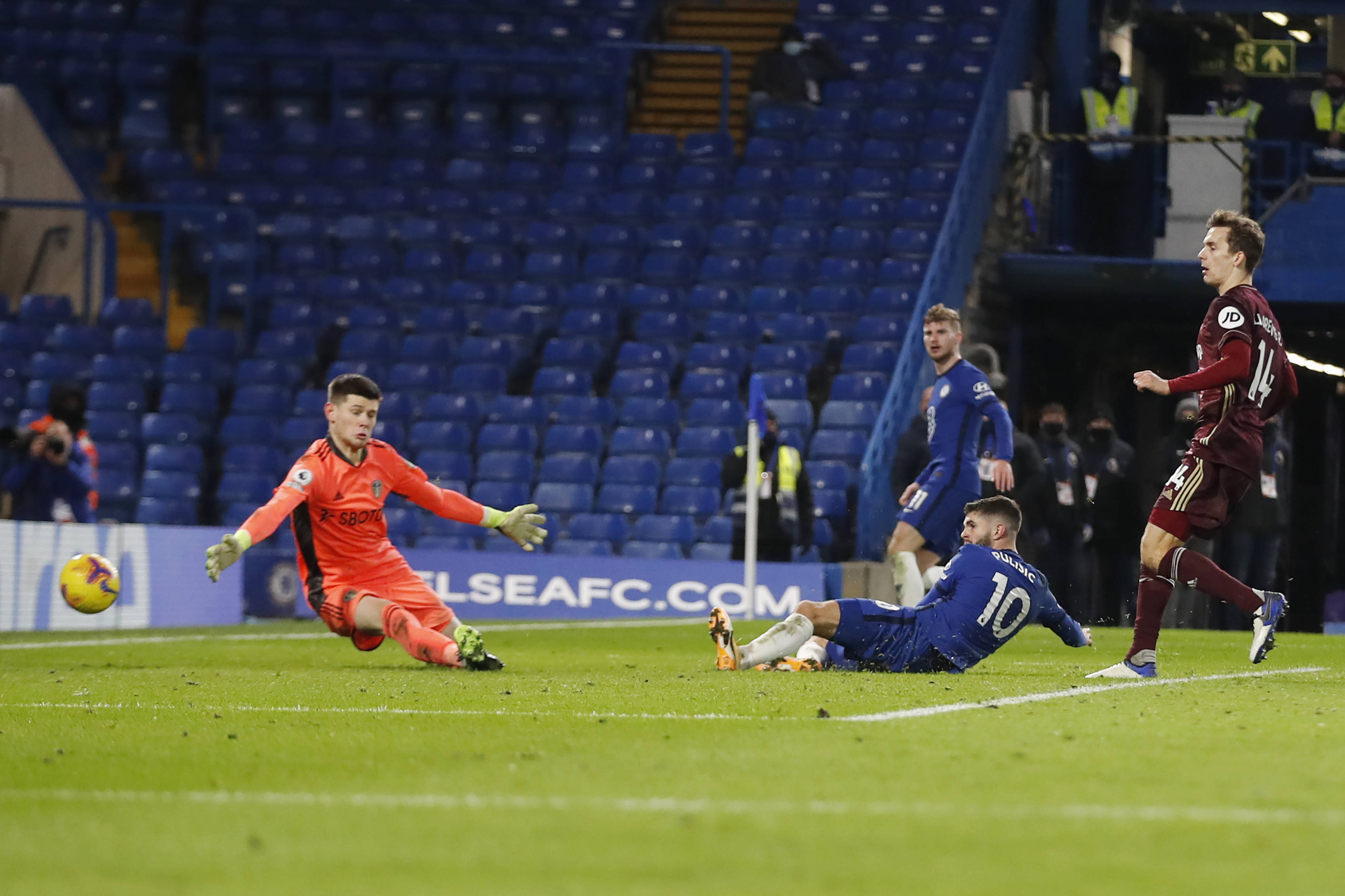 名宿：尼科-帕斯像托蒂，他是意甲最好的球员理应回皇马效力（名宿点评尼科-帕斯：神似托蒂，被誉为意甲最佳，理应回归皇马）